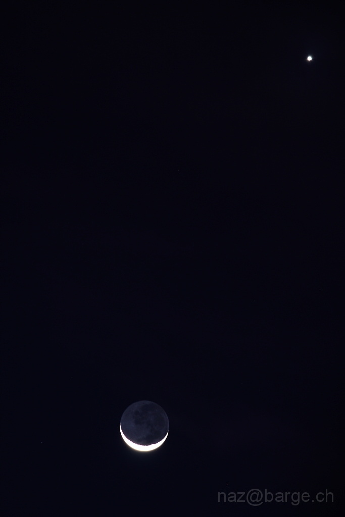 D40_2009_02_27_1619.JPG - la lune surmontee de venus