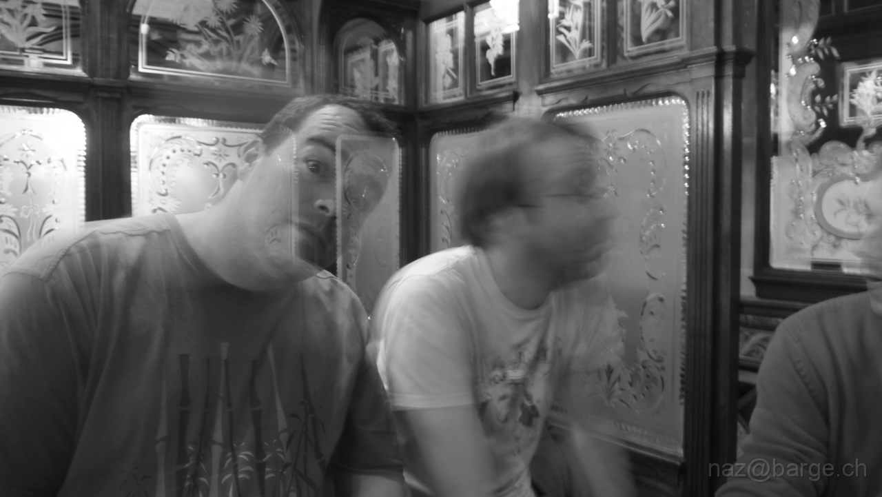 ghosts_in_the_pub.JPG - OLYMPUS DIGITAL CAMERA         