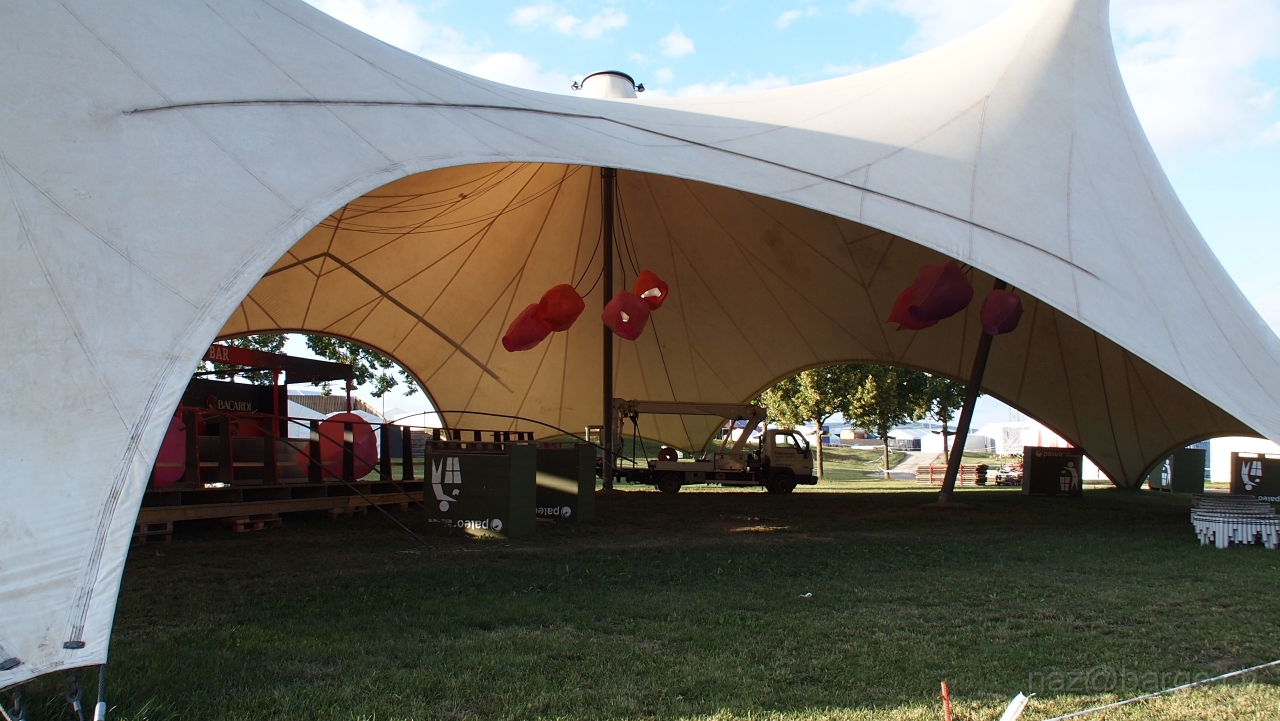 P7140495.JPG - OLYMPUS DIGITAL CAMERA         